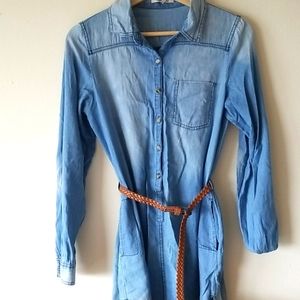 Womena denim tunic blouse with belt